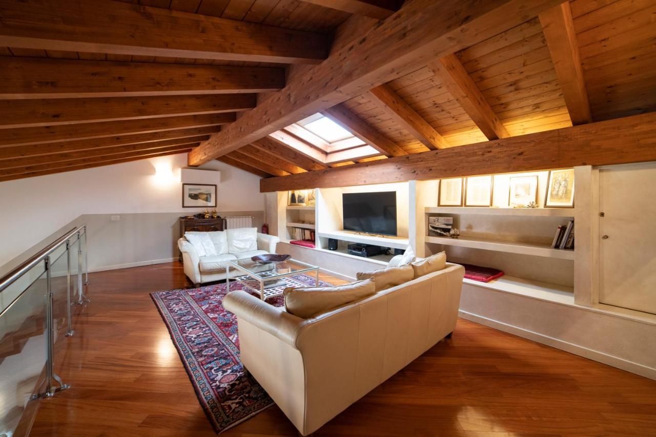 Romantic Lake View House Sulzano Exterior photo